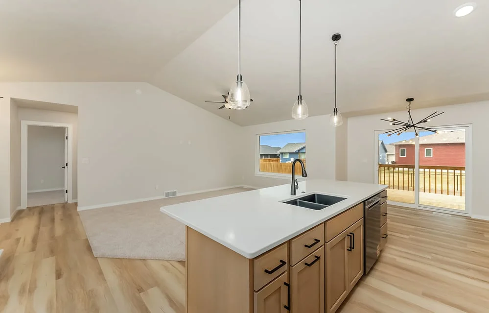 10-custom-1301 N Poplar Ave-17