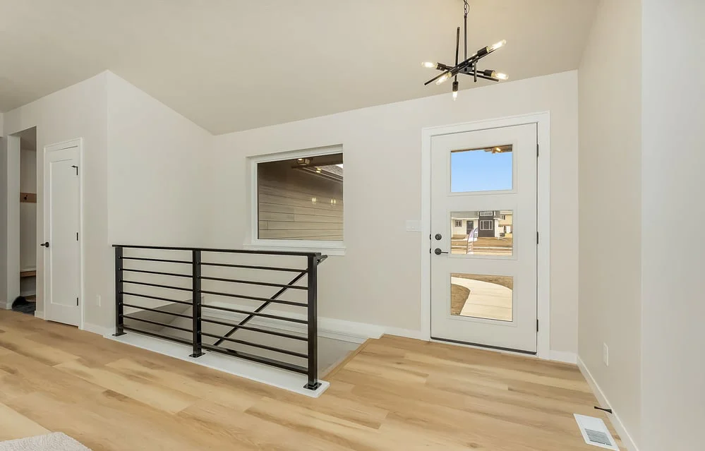 17-custom-1301 N Poplar Ave-38
